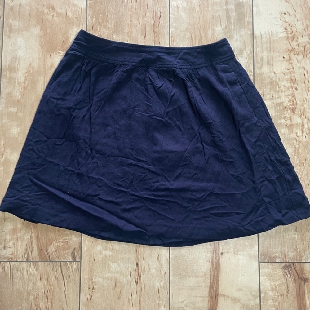 GAP, A-line skirt above the‎ knee length Women's US size 2 regular, navy